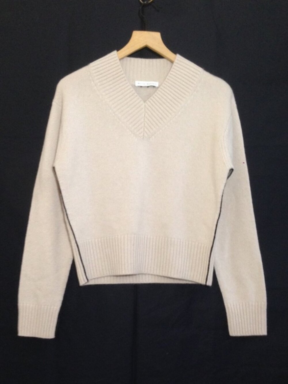 White + Warren Cashmere V-neck Sweater Sample - Small - NWT
